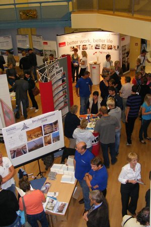 Viele-Besucher-bei-der-JOBSTART-2009-in-Kyritz