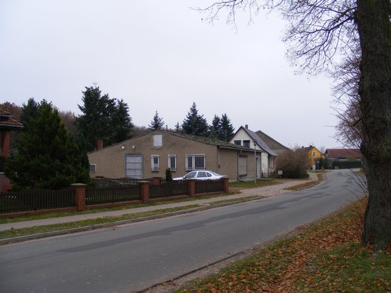 Konsum-Verkaufsstelle-Heiligengrabe-OT-Grabow-immobilienauktion-Strassenansicht-links