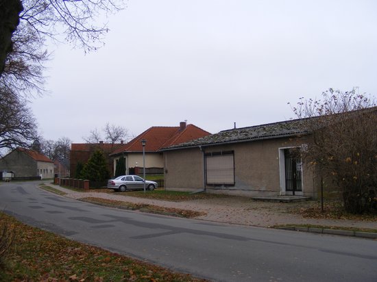 Konsum-Verkaufsstelle-Heiligengrabe-OT-Grabow-immobilienauktion-vorne-rechts-Strassenansicht