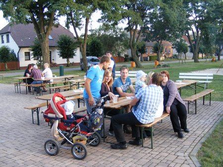 Strassenfest-Koenigsberg-2011-auf-dem-Dorfplatz